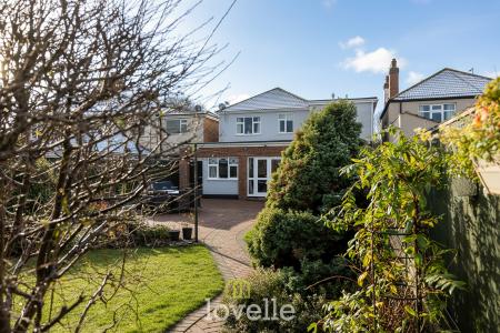 4 bedroom Detached house for sale in Laceby Road, Grimsby, DN34