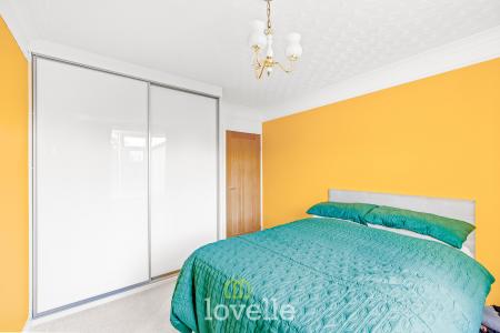 2 bedroom Detached bungalow for sale in Pinfold Lane, Stallingborough, DN41