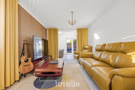 2 bedroom Detached bungalow for sale in Pinfold Lane, Stallingborough, DN41