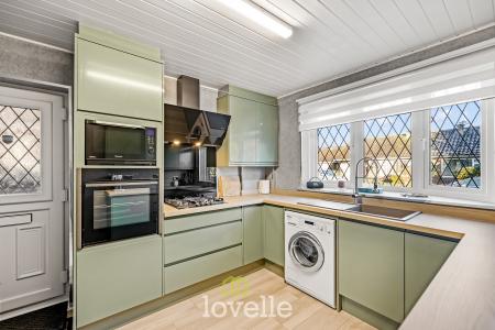 2 bedroom Detached bungalow for sale in Pinfold Lane, Stallingborough, DN41