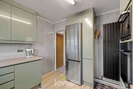 2 bedroom Detached bungalow for sale in Pinfold Lane, Stallingborough, DN41