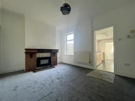 3 bedroom End of terrace house to let in Heneage Road, Grimsby, DN32