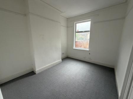 3 bedroom Terraced House to let in Hainton avenue, Grimsby, DN32