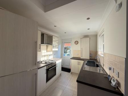 3 bedroom Terraced House to let in Pinfold Lane, Scartho, Grimsby, DN33