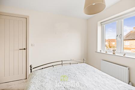 3 bedroom Semi-detached house for sale in Boundary Farm Court, Scartho, Grimsby, DN33