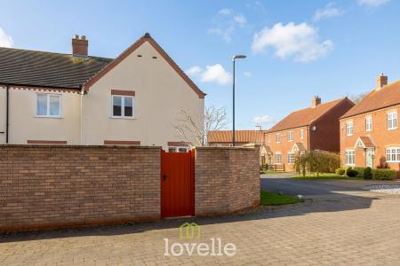 3 bedroom Semi-detached house for sale in Boundary Farm Court, Scartho, Grimsby, DN33