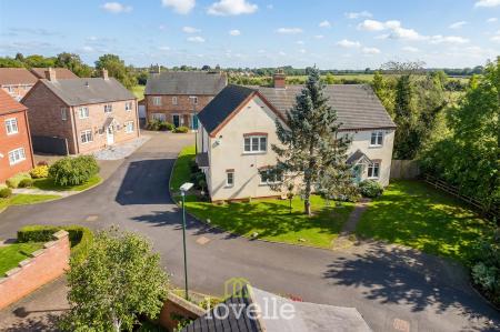 3 bedroom Semi-detached house for sale in Boundary Farm Court, Scartho, Grimsby, DN33