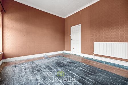 3 bedroom Terraced House for sale in Park Street, Grimsby, DN32