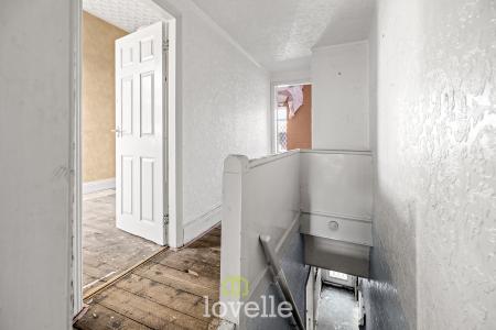 3 bedroom Terraced House for sale in Park Street, Grimsby, DN32