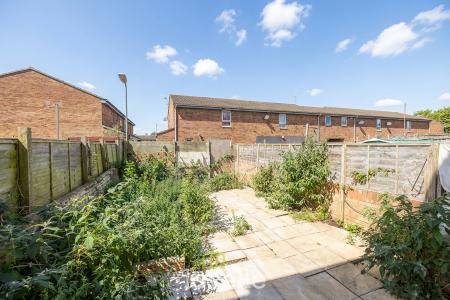 3 bedroom Terraced House for sale in Park Street, Grimsby, DN32