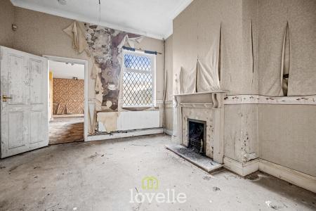 3 bedroom Terraced House for sale in Park Street, Grimsby, DN32