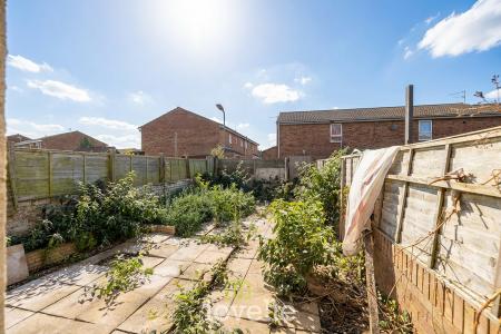 3 bedroom Terraced House for sale in Park Street, Grimsby, DN32