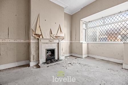 3 bedroom Terraced House for sale in Park Street, Grimsby, DN32