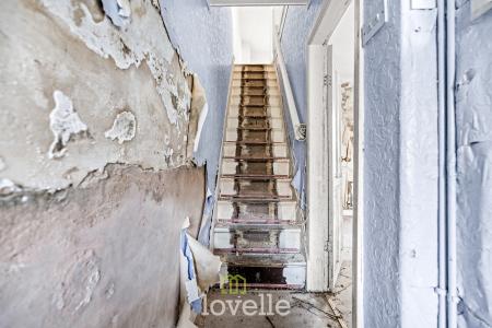 3 bedroom Terraced House for sale in Park Street, Grimsby, DN32