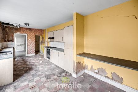 3 bedroom Terraced House for sale in Park Street, Grimsby, DN32