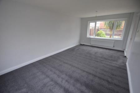 3 bedroom End of terrace house to let in Tintern Walk, Grimsby, DN37