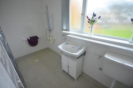 3 bedroom End of terrace house to let in Tintern Walk, Grimsby, DN37