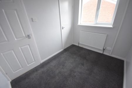 3 bedroom End of terrace house to let in Tintern Walk, Grimsby, DN37