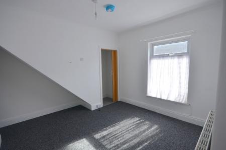 2 bedroom Terraced House to let in Julian street, Grimsby, DN32