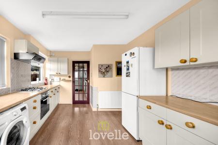 3 bedroom Semi-detached house for sale in Atkinsons Lane, Waltham, DN37