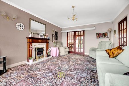 3 bedroom Semi-detached house for sale in Atkinsons Lane, Waltham, DN37