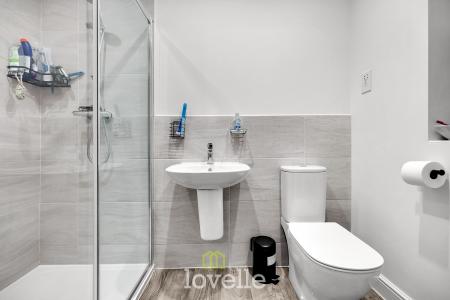 3 bedroom Semi-detached house for sale in Allerton Way, Immingham, DN40