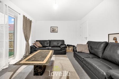 3 bedroom Semi-detached house for sale in Allerton Way, Immingham, DN40