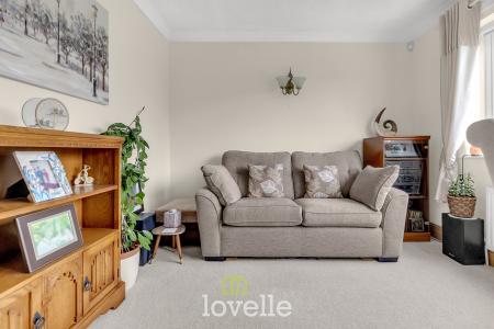 4 bedroom Detached house for sale in Cravens Lane, Habrough, DN40