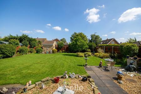 4 bedroom Detached house for sale in Cravens Lane, Habrough, DN40