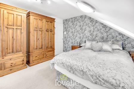 4 bedroom Detached house for sale in Cravens Lane, Habrough, DN40