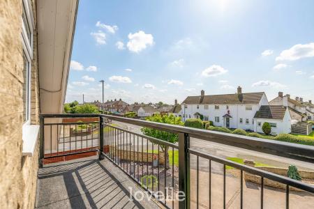 4 bedroom Detached house for sale in Cravens Lane, Habrough, DN40