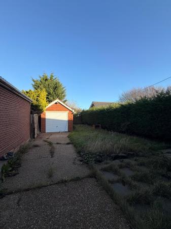 3 bedroom Semi-detached house to let in Redwood Drive, Cleethorpes, DN35