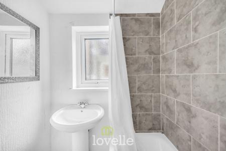 3 bedroom Terraced House for sale in Joseph Street, Grimsby, DN31