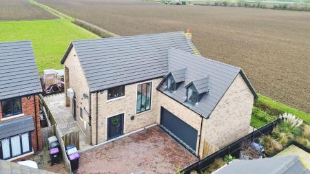 4 bedroom Detached house for sale in Amelia Wood Way, Grimoldby, LN11