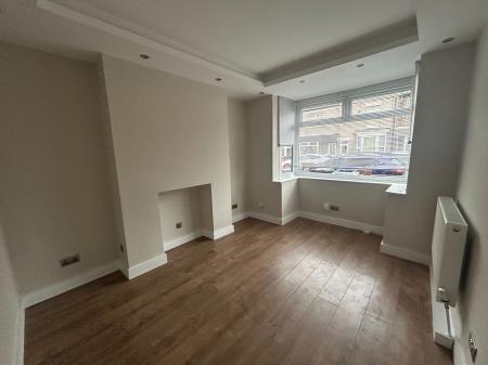 3 bedroom Terraced House to let in Lovett Street, Grimsby, DN35