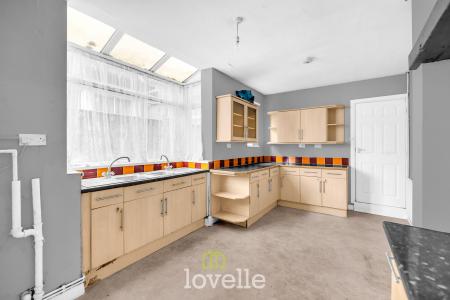 3 bedroom Terraced House for sale in David Street, Grimsby, DN32