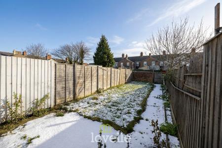 3 bedroom Terraced House for sale in David Street, Grimsby, DN32
