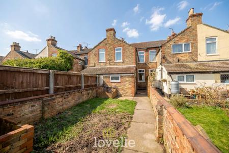 3 bedroom Terraced House for sale in Buller Street, Grimsby, DN32