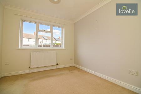 2 bedroom Semi-detached bungalow for sale in Carters Garth Close, Grainthorpe, LN11