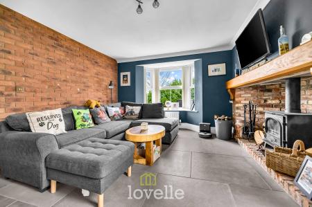 4 bedroom Detached house for sale in Kristen Turton Close, Holton-le-Clay, DN36