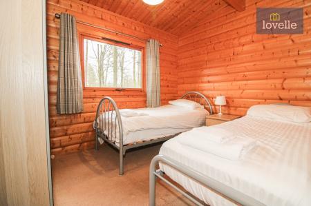 3 bedroom Log Cabin for sale in Kenwick Park, Louth, LN11