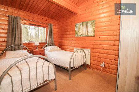3 bedroom Log Cabin for sale in Kenwick Park, Louth, LN11