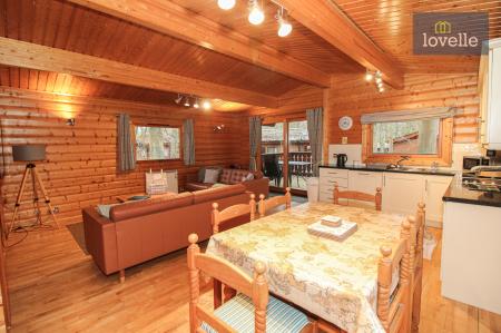 3 bedroom Log Cabin for sale in Kenwick Park, Louth, LN11