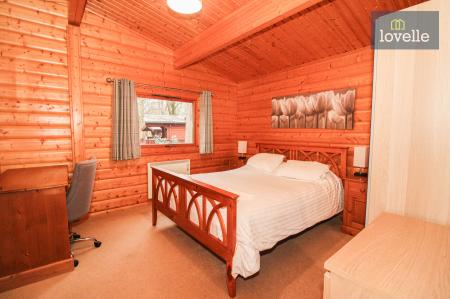 3 bedroom Log Cabin for sale in Kenwick Park, Louth, LN11