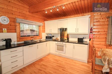 3 bedroom Log Cabin for sale in Kenwick Park, Louth, LN11