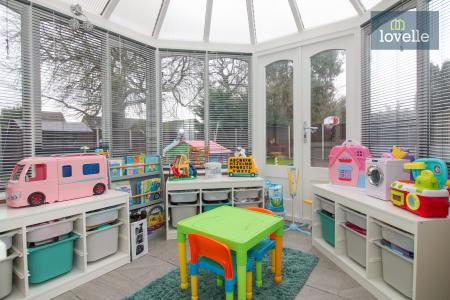 3 bedroom Semi-detached house for sale in Vampire Road, Manby, LN11