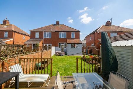 3 bedroom Semi-detached house for sale in Shaftesbury Avenue, Grimsby, DN34