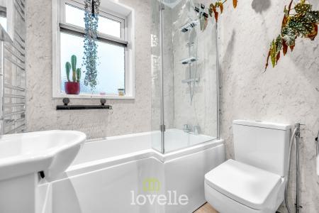 3 bedroom Semi-detached house for sale in Shaftesbury Avenue, Grimsby, DN34