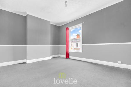 3 bedroom Terraced House for sale in Legsby Avenue, Grimsby, DN32