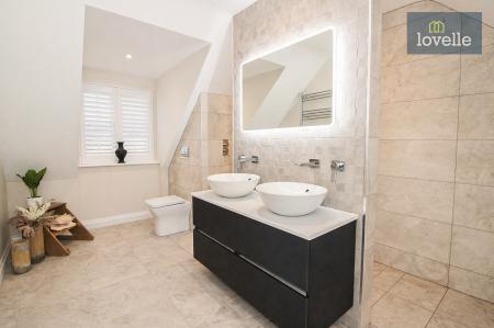 4 bedroom Detached house for sale in Roman Way, Louth, LN11